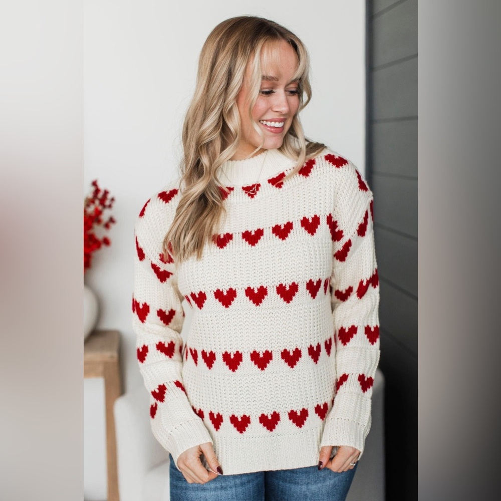 Heart knit sweater in cream - size S/M